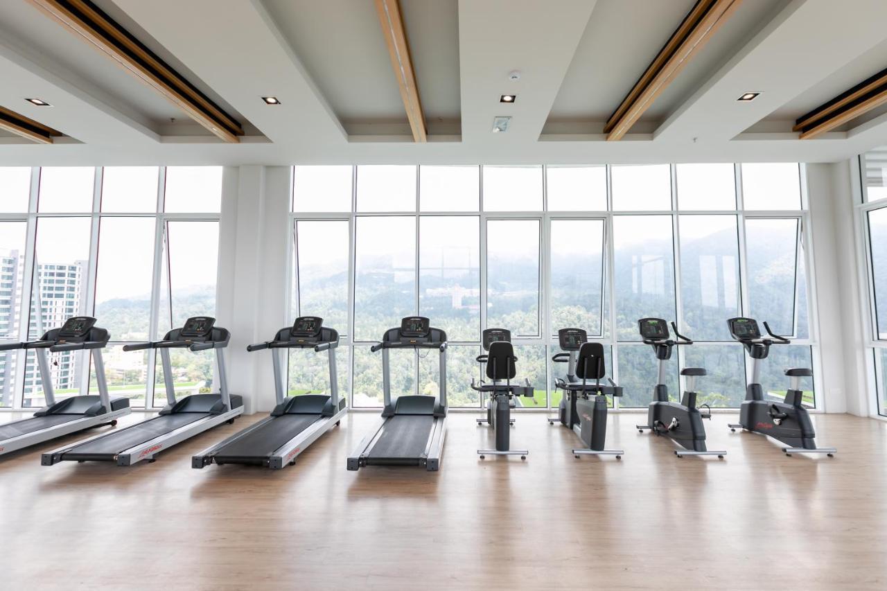 Double Story In The Sky - Genting Windmill Duplex Suite Dataran Tinggi Genting Bagian luar foto